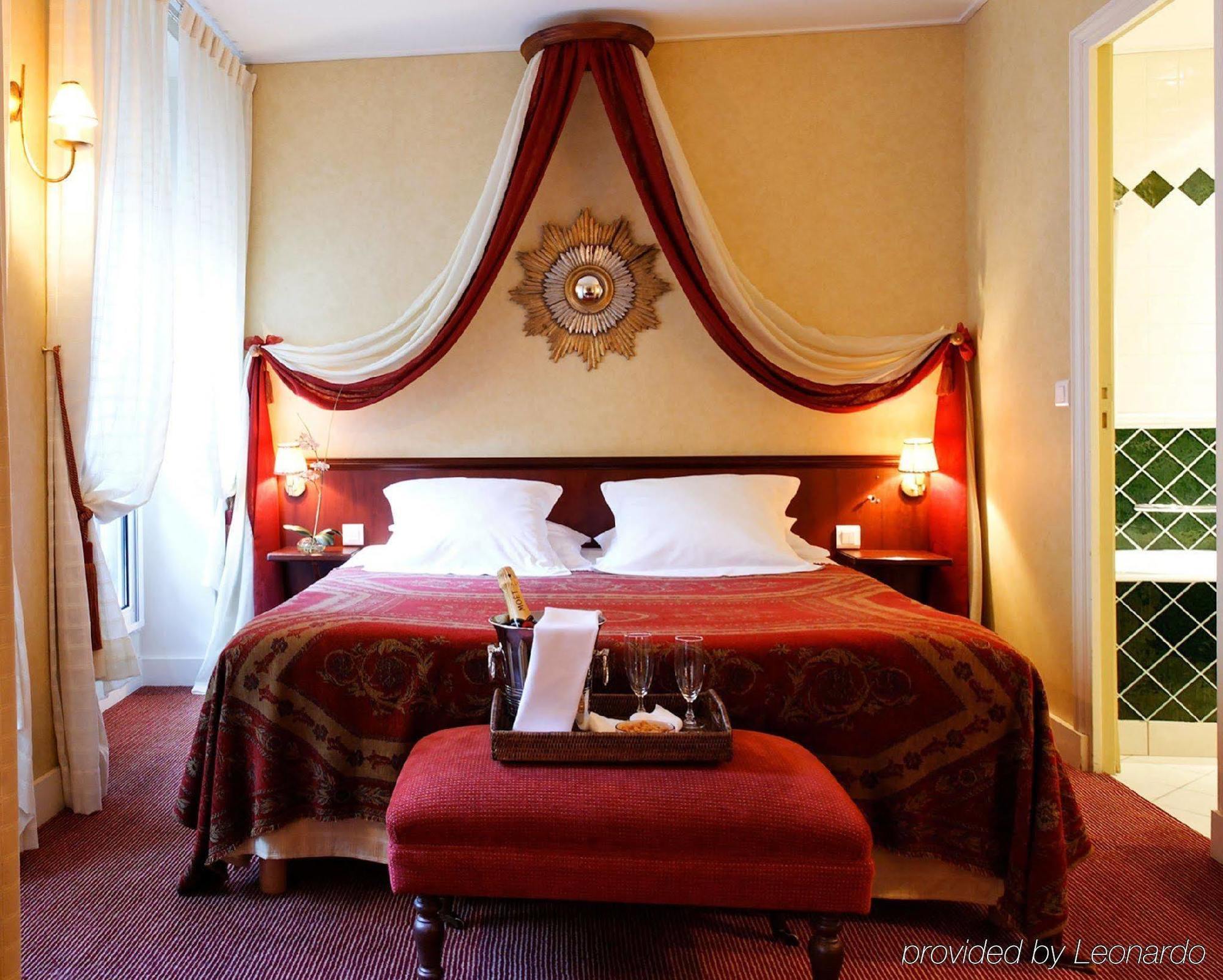 ホテル ブリタニーク パリ 部屋 写真